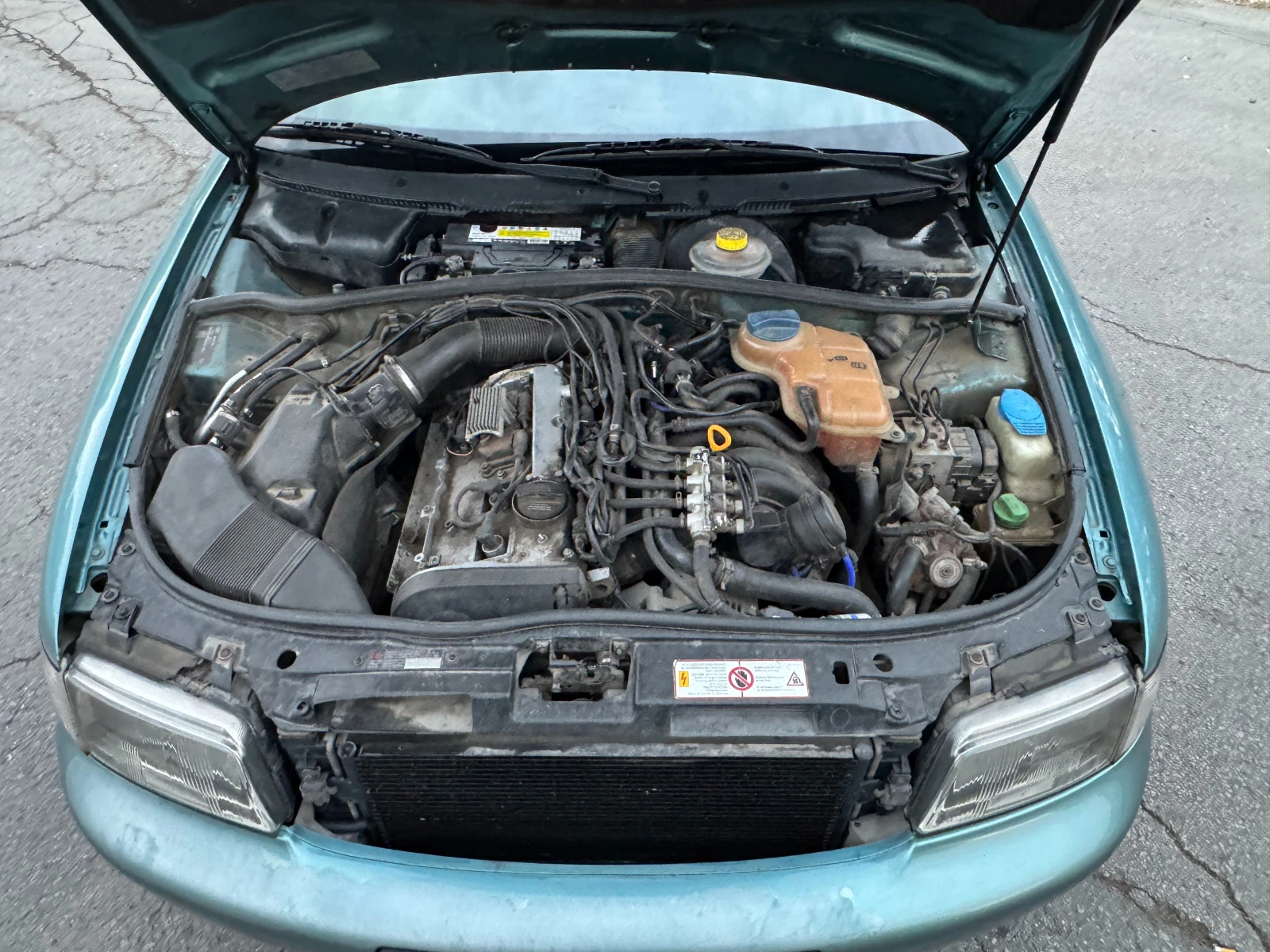 Audi A4 B5 1.8 ADR ГАЗ КЛИМАТРОНИК , снимка 15 - Автомобили и джипове - 56434726