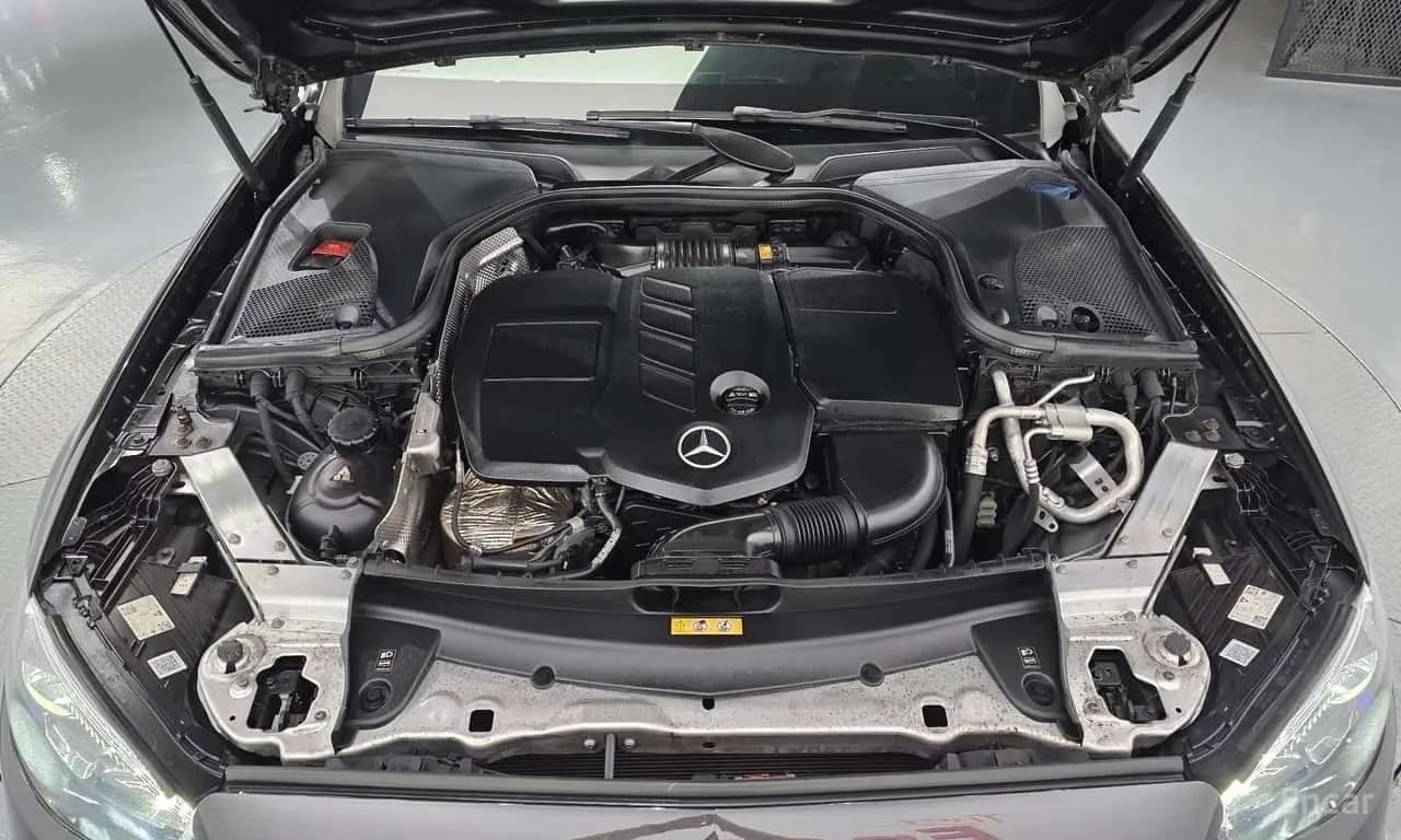 Mercedes-Benz E 220 * E220d 4MATIC AMG Line * , снимка 6 - Автомобили и джипове - 56633450
