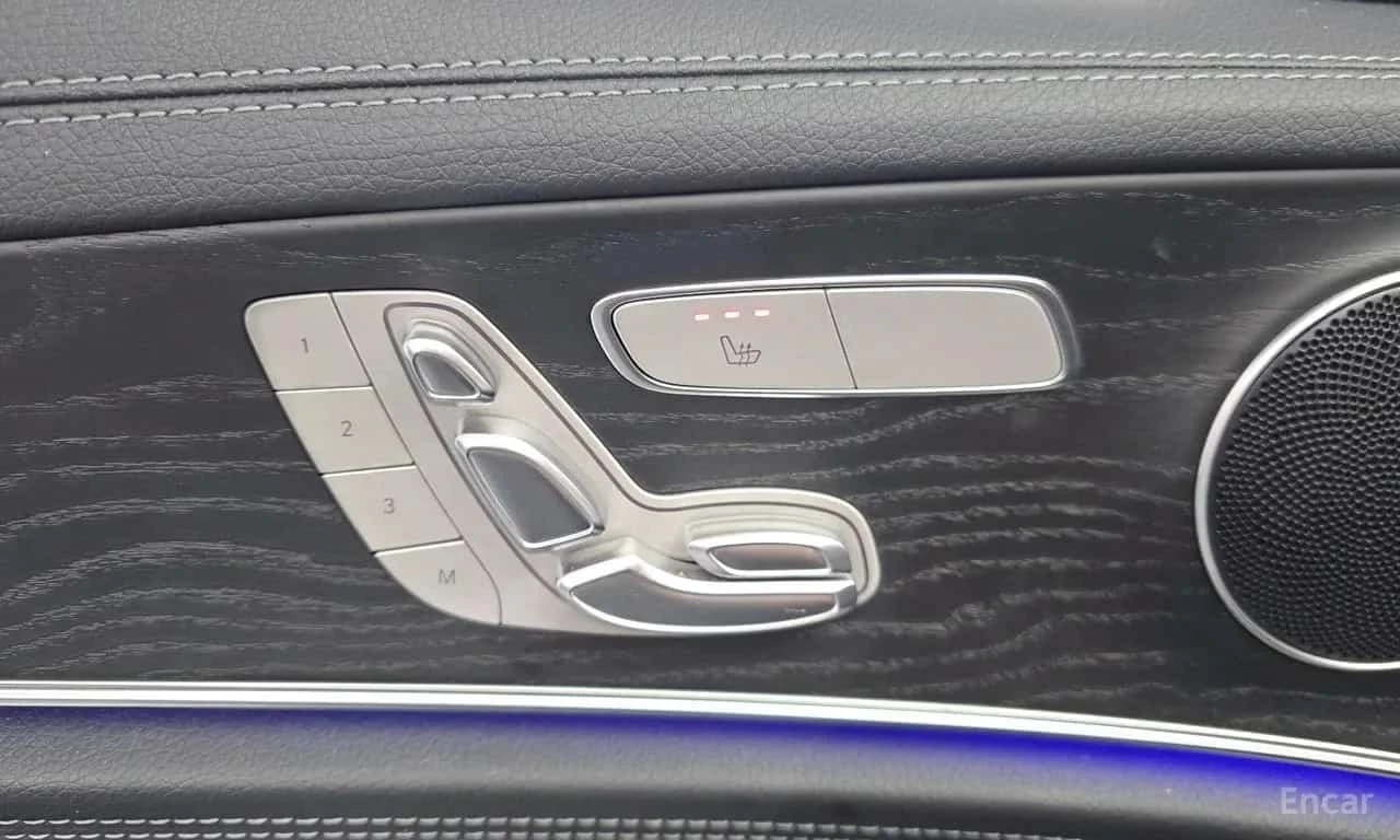 Mercedes-Benz E 220 * E220d 4MATIC AMG Line * , снимка 14 - Автомобили и джипове - 56633450