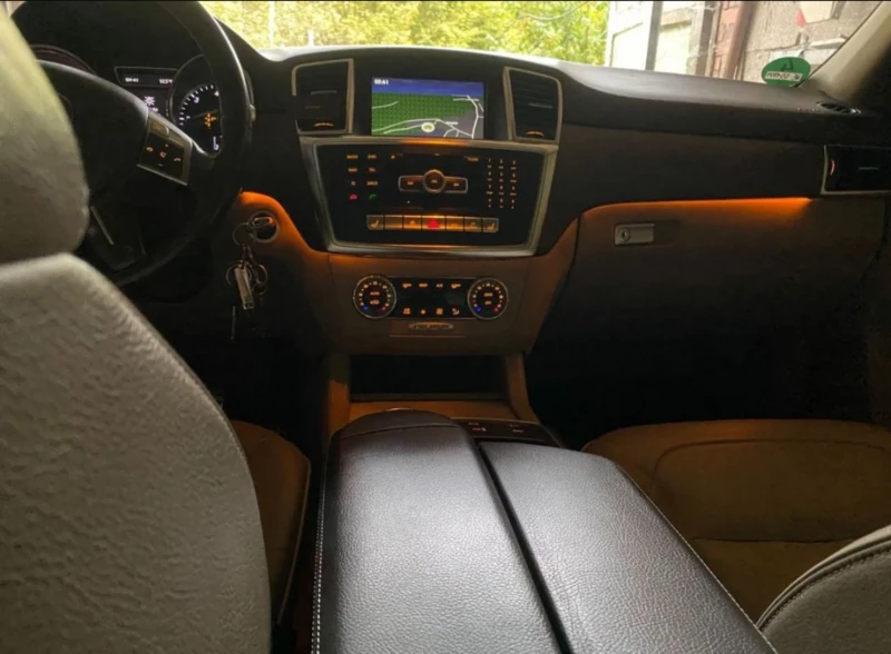 Mercedes-Benz ML 350, снимка 7 - Автомобили и джипове - 52575857