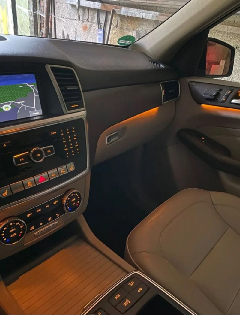 Mercedes-Benz ML 350, снимка 2 - Автомобили и джипове - 52575857