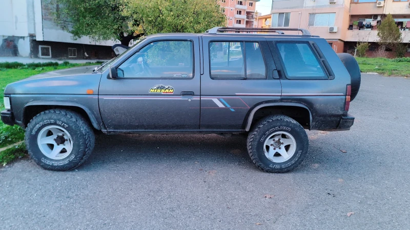 Nissan Terrano, снимка 3 - Автомобили и джипове - 52697915