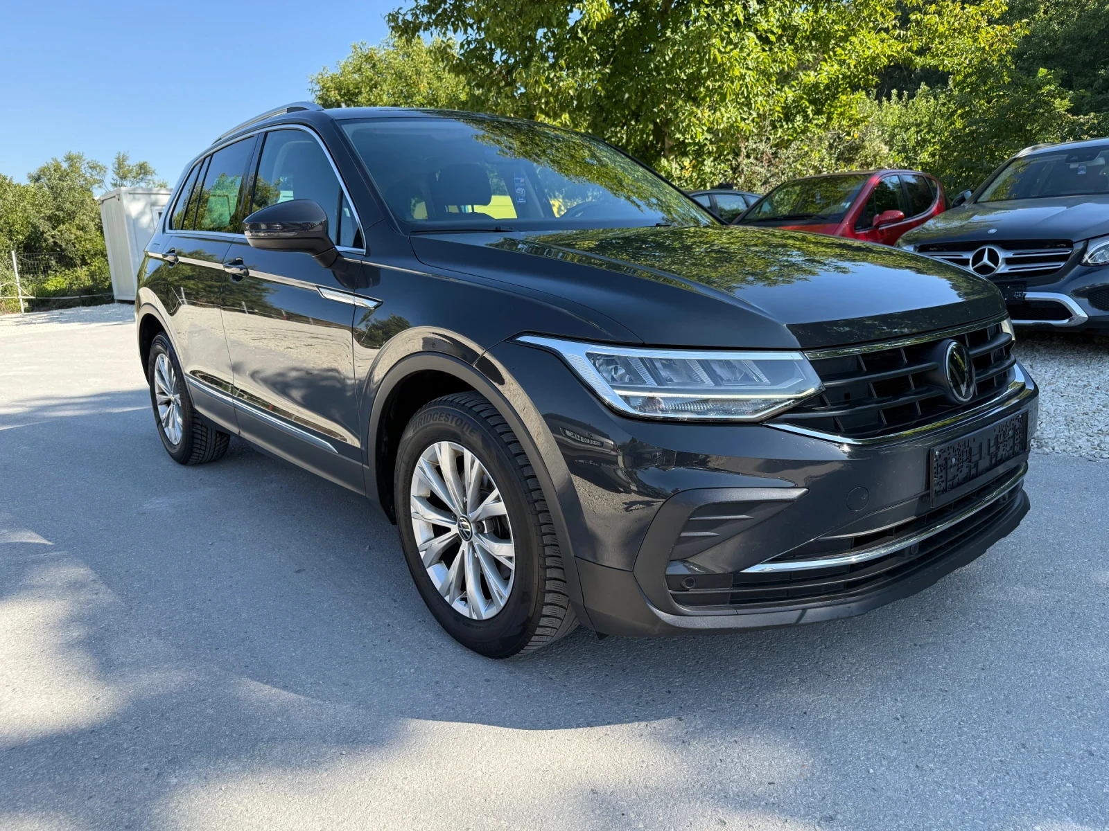 VW Tiguan 2.0TDI - 150к.с. - FACELIFT - изображение 2