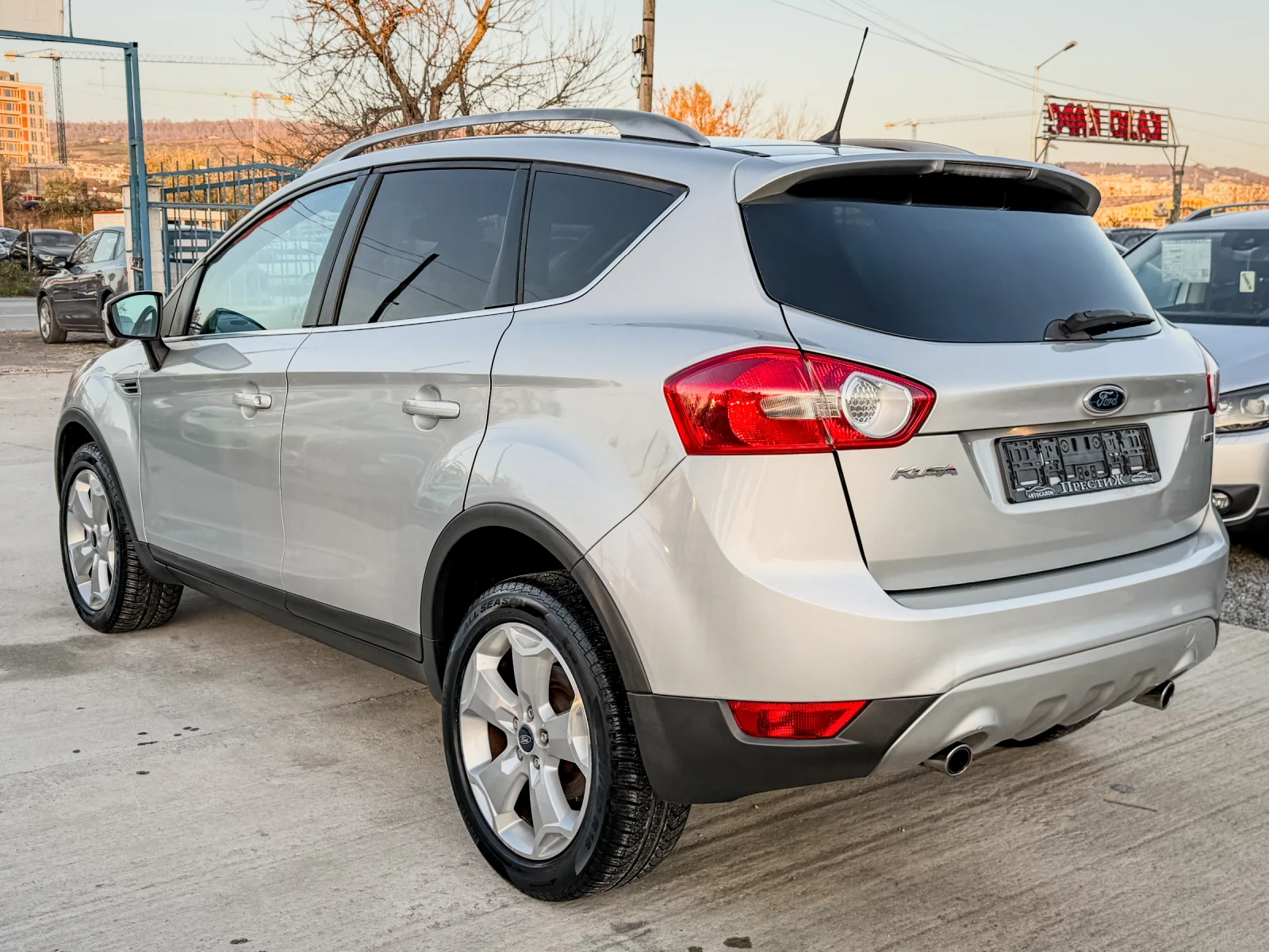 Ford Kuga 2.0 TDCI - 4x4 - 6ck. - PANORAMA - изображение 6