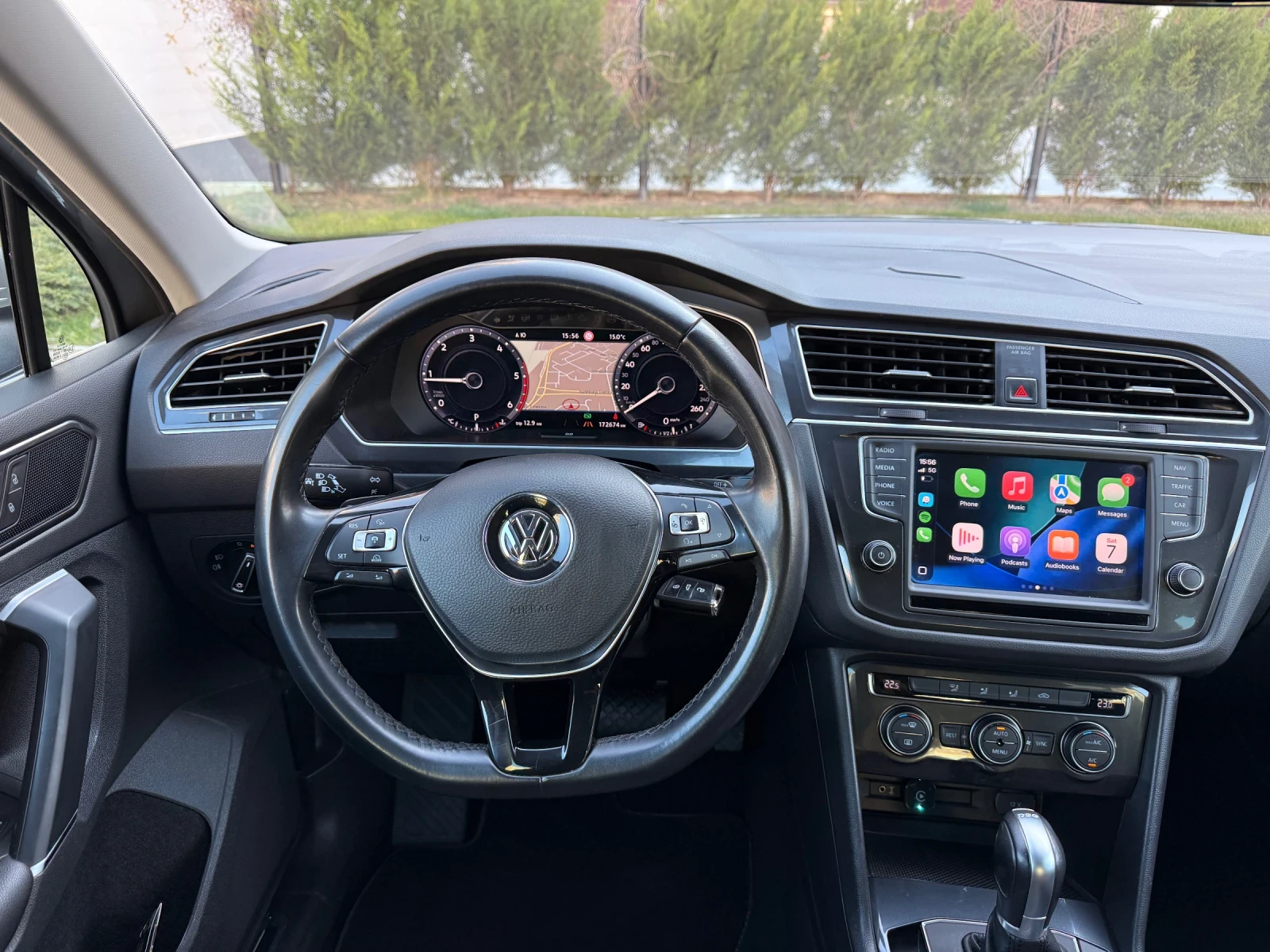 VW Tiguan 2.0TDI/FullLED/Distro/LaneAssist, снимка 9 - Автомобили и джипове - 53747488