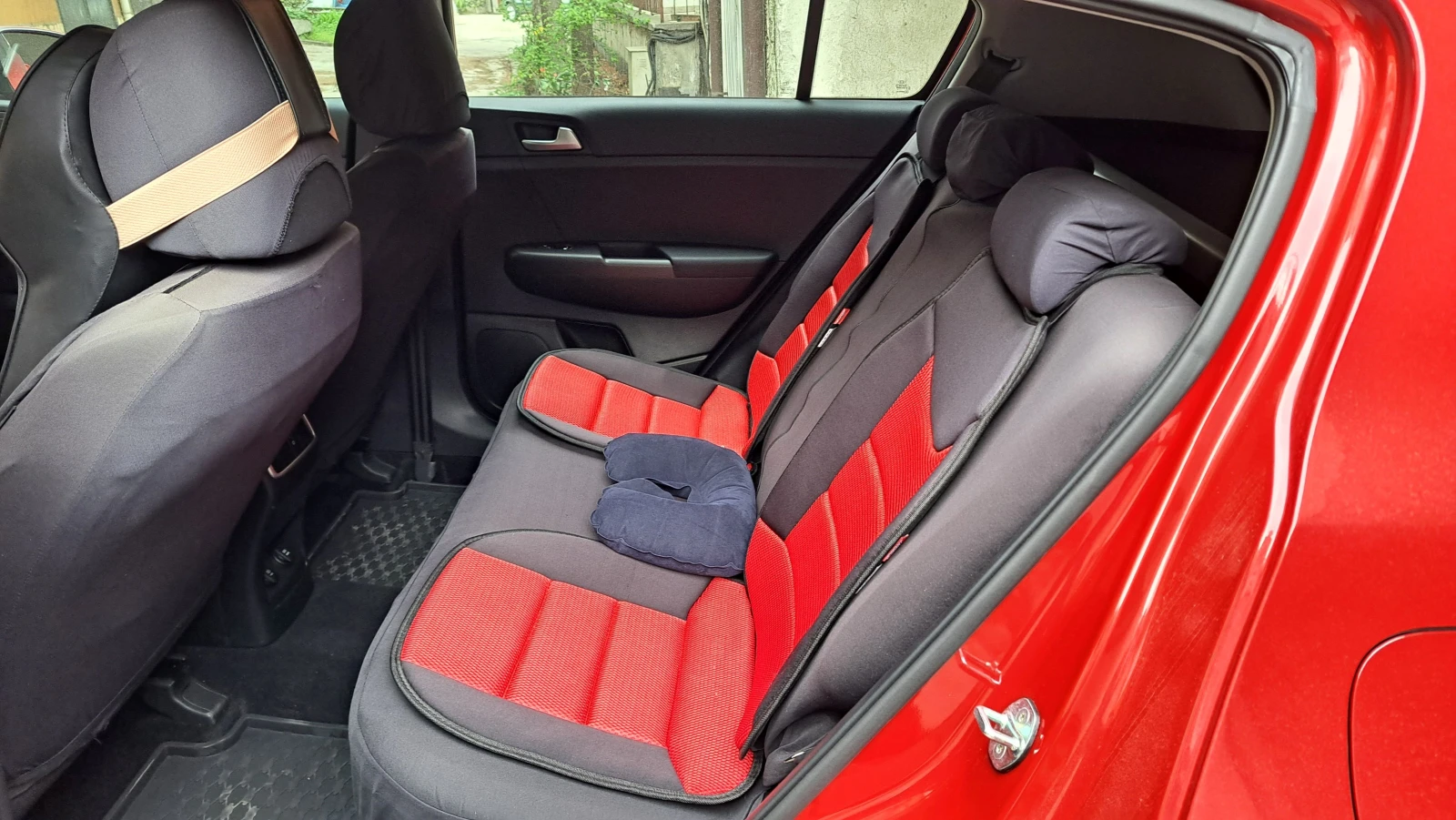 Kia Sportage, снимка 4 - Автомобили и джипове - 54068873