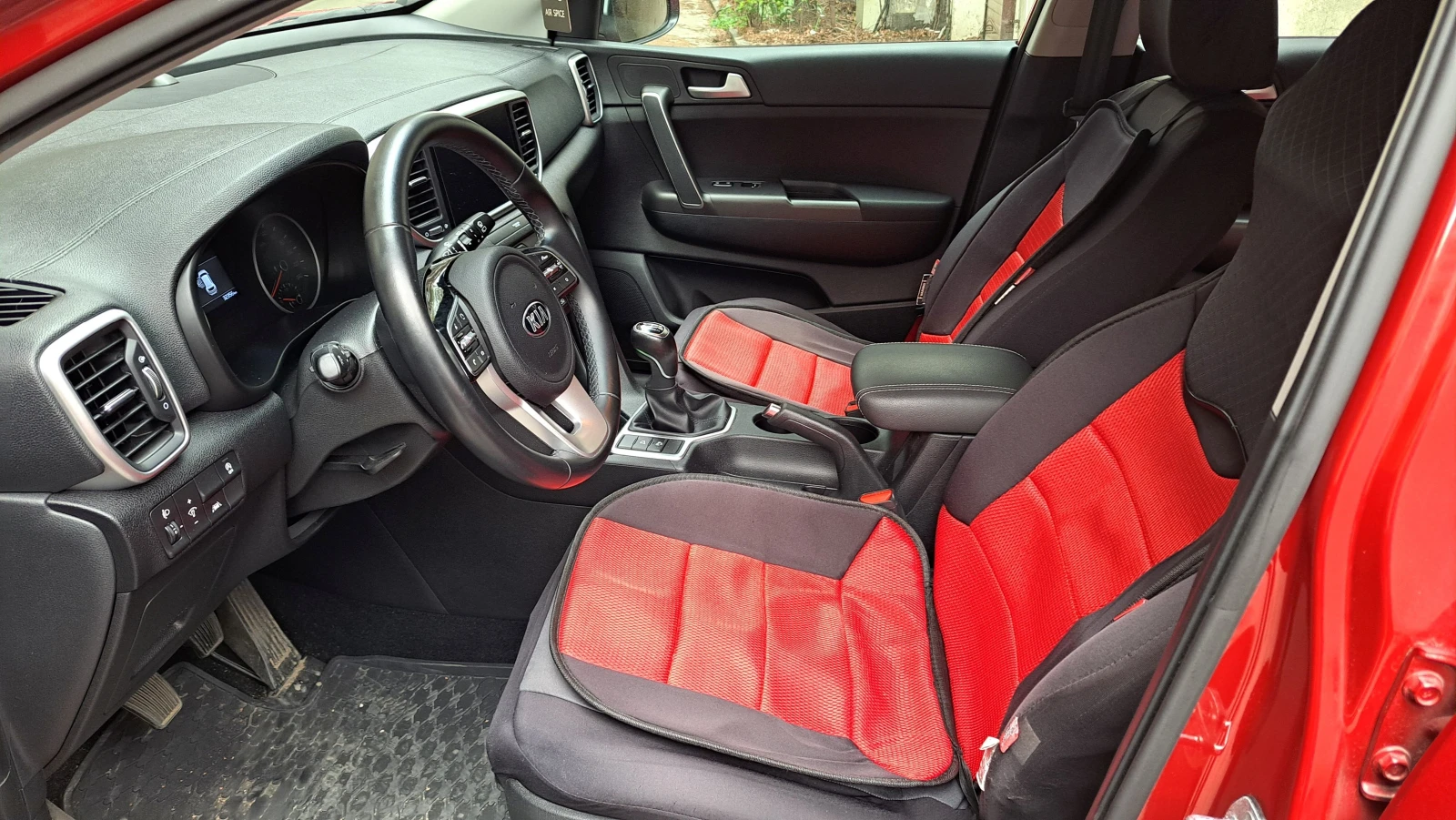 Kia Sportage, снимка 3 - Автомобили и джипове - 54068873