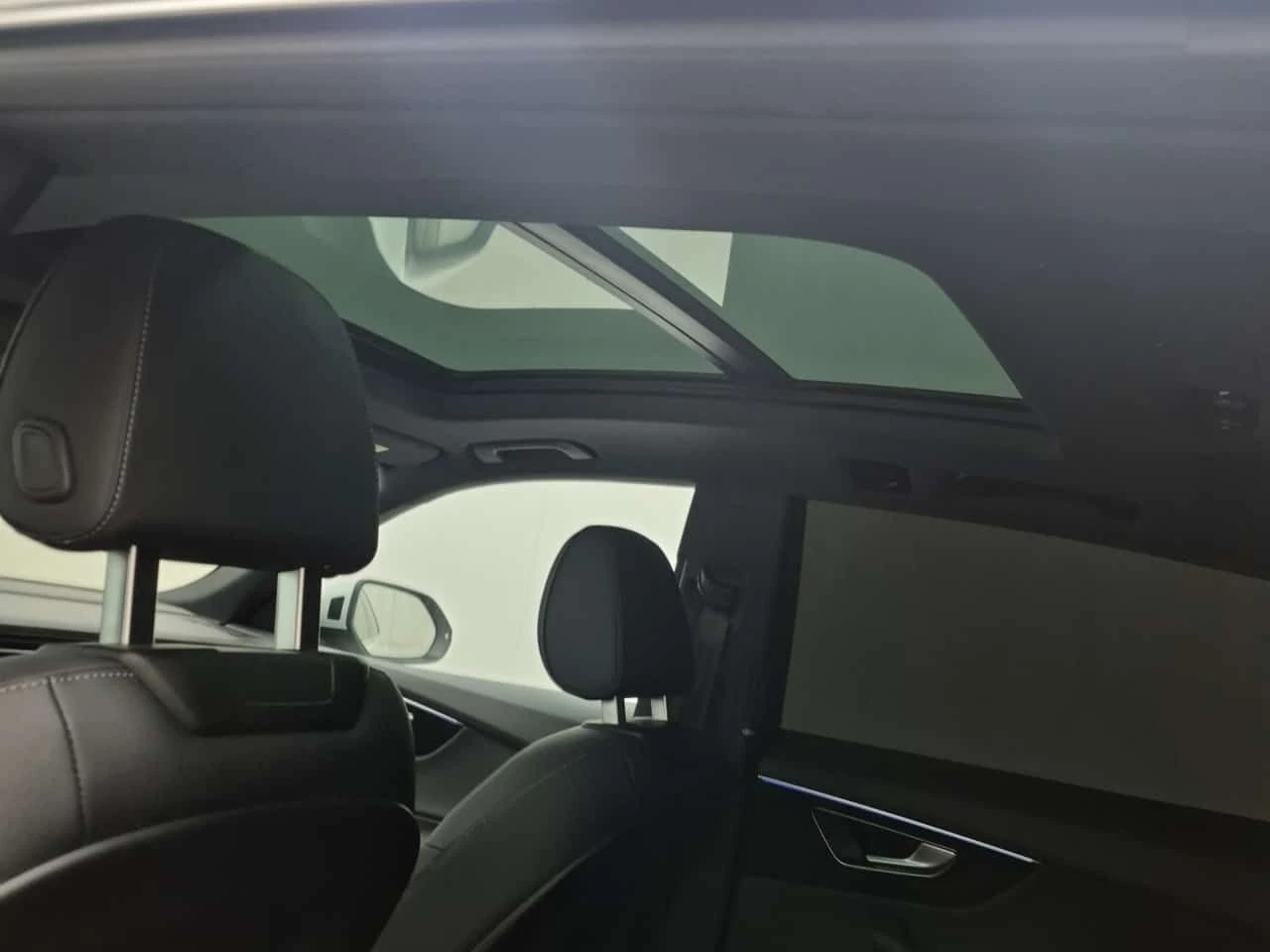 Audi Q8 | PANO| 360| ���������| 2 �����| AMBIENT  | Mobile.bg � ����������� 13