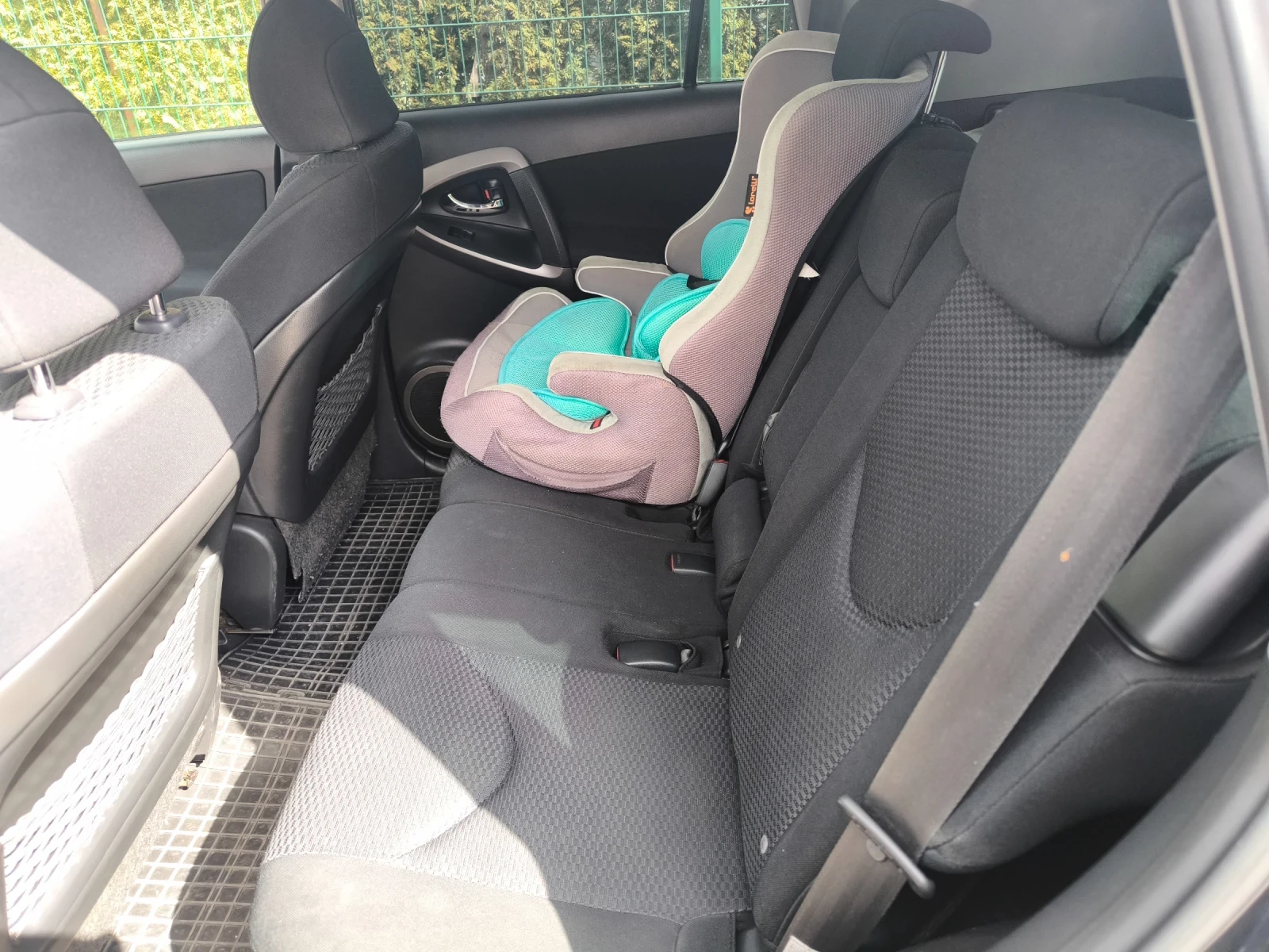 Toyota Rav4, снимка 15 - Автомобили и джипове - 54088975