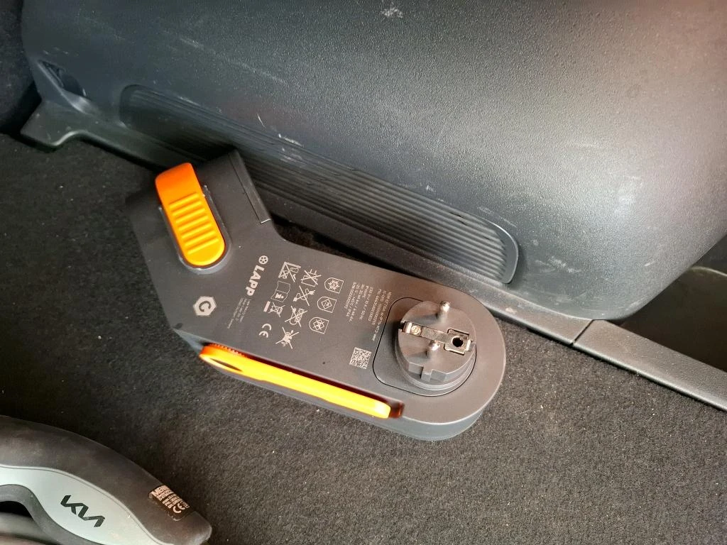 Kia Niro Connect - Electric , снимка 15 - Автомобили и джипове - 54187714