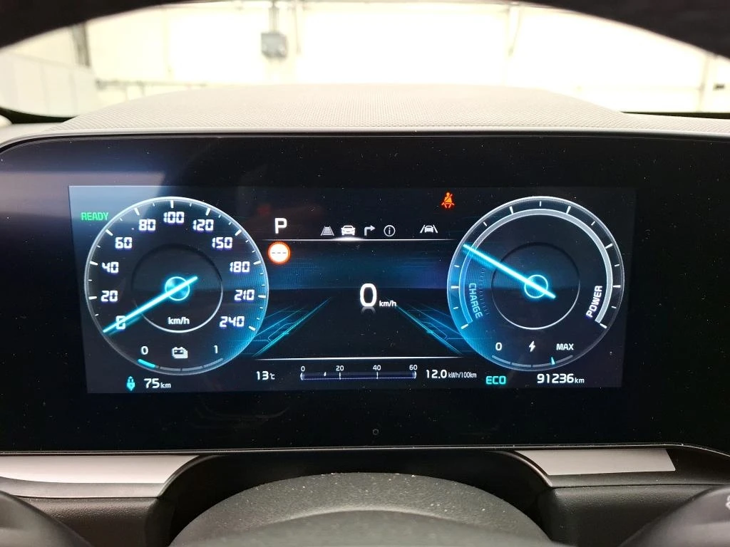 Kia Niro Connect - Electric , снимка 7 - Автомобили и джипове - 54187714