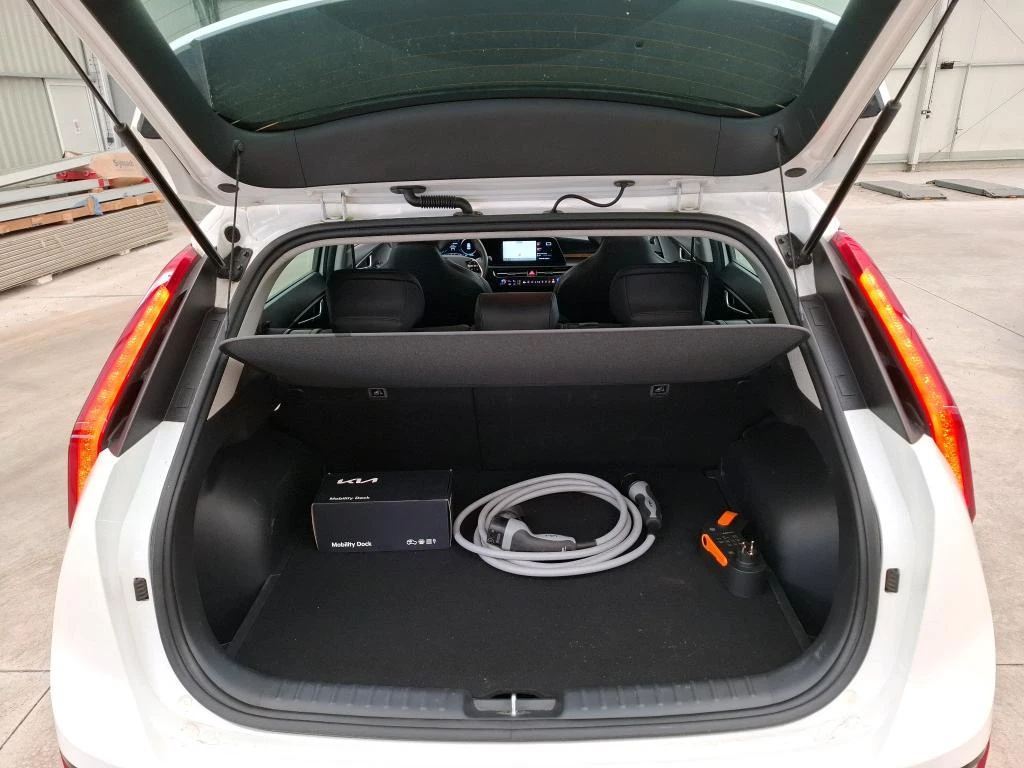 Kia Niro Connect - Electric , снимка 9 - Автомобили и джипове - 54187714