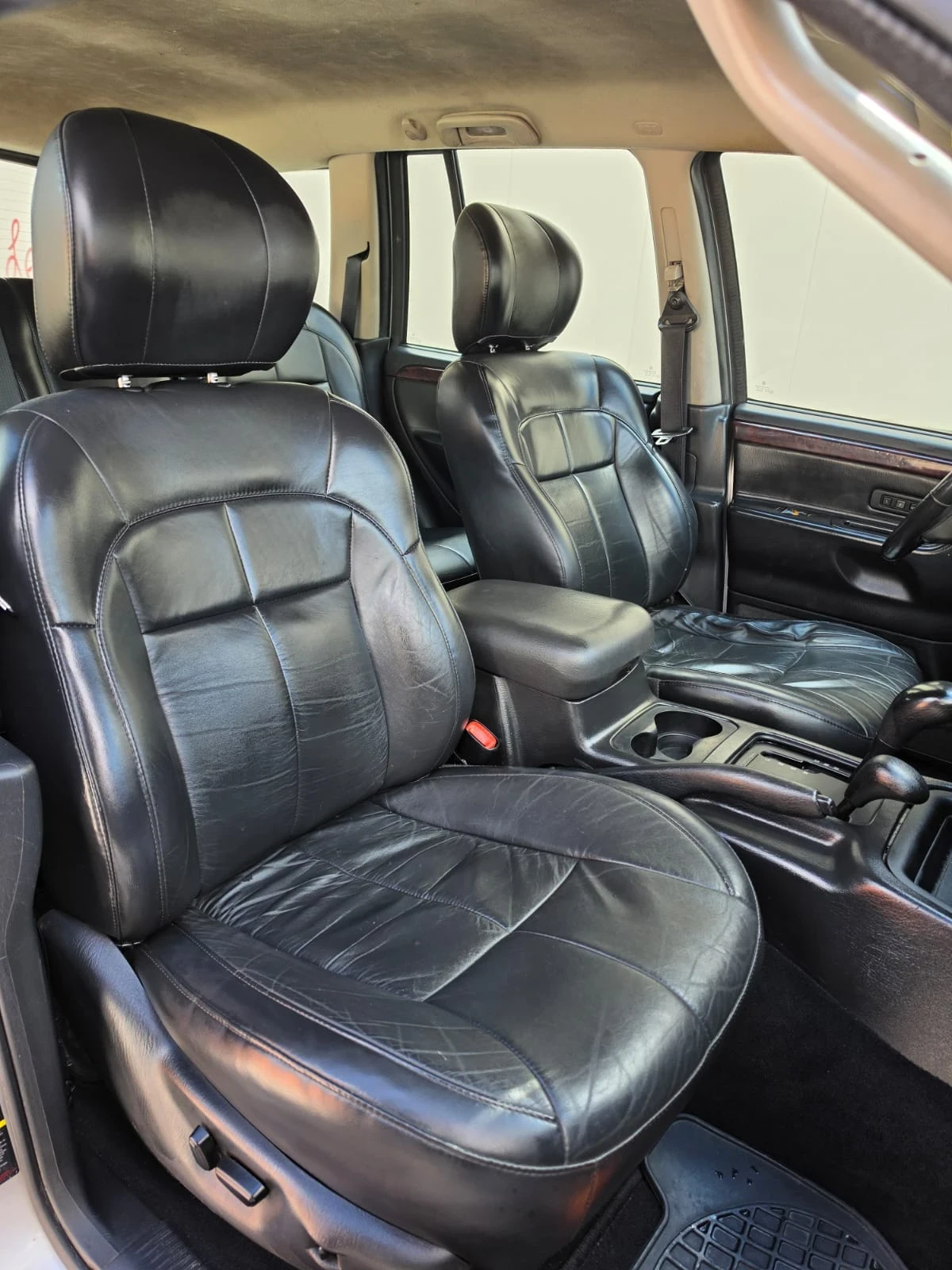 Jeep Grand cherokee, снимка 15 - Автомобили и джипове - 54260037