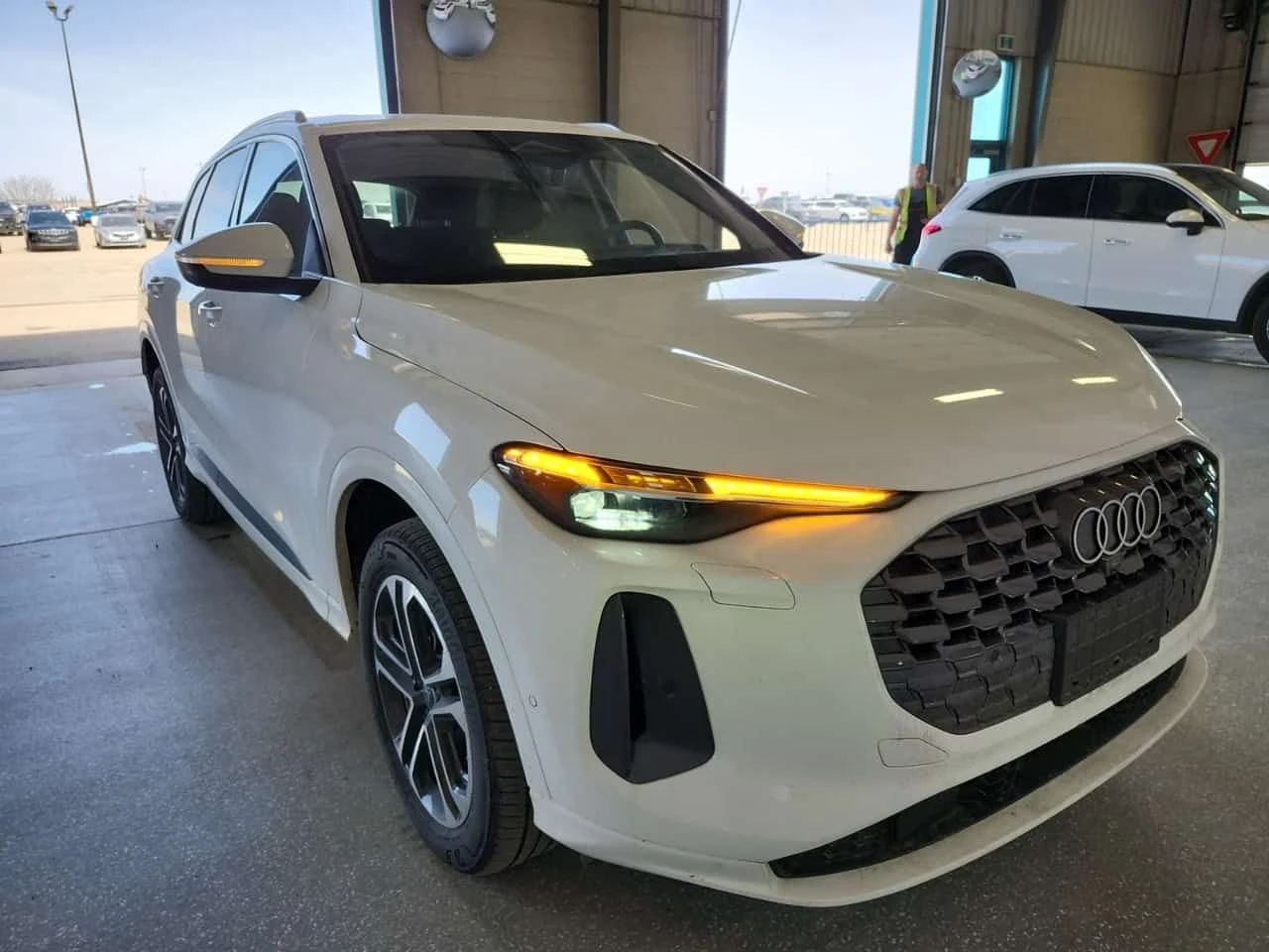 Audi Q5 * PROGRESSIV * CARFAX * BANG&OLUFSEN * 2 КЛЮЧА, снимка 2 - Автомобили и джипове - 54452824