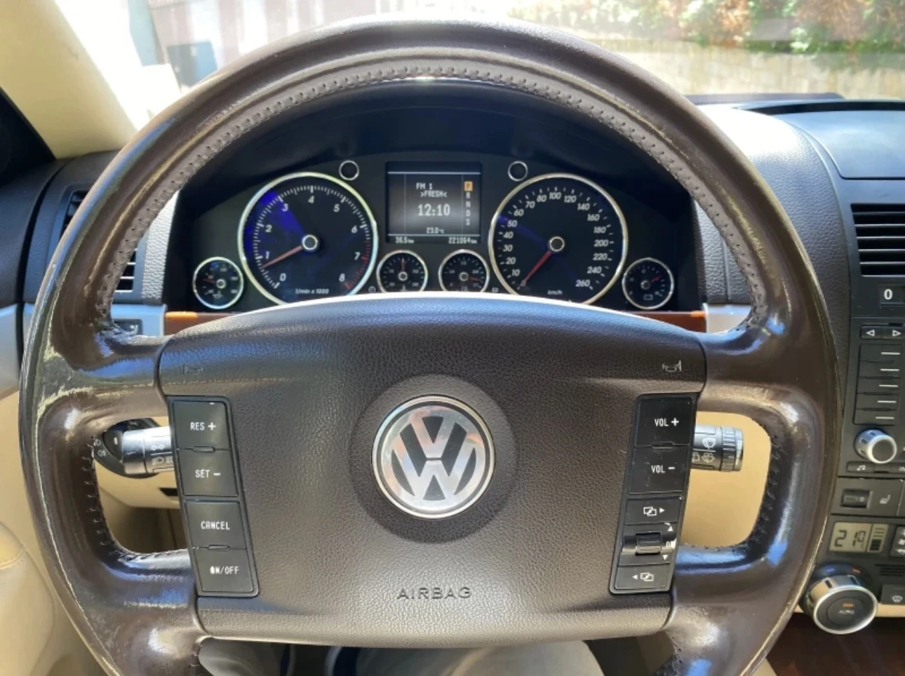 VW Touareg 3.2 240к.с. LPG, снимка 8 - Автомобили и джипове - 55183442
