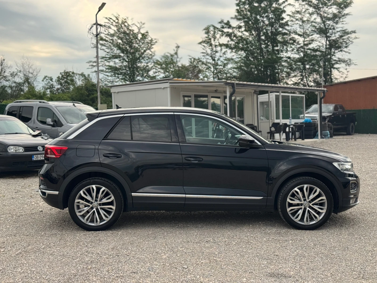VW T-Roc Virtual, 2.0TDI, IQ-Light, 162644км, Сервиз, снимка 2 - Автомобили и джипове - 54807321