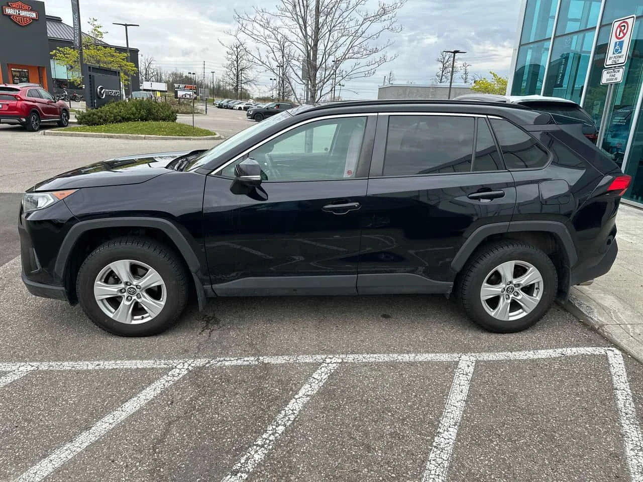 Toyota Rav4 * XLE * АВТОКРЕДИТ БЕЗ ПЪРВОНАЧАЛНА ВНОСКА* , снимка 2 - Автомобили и джипове - 54903696