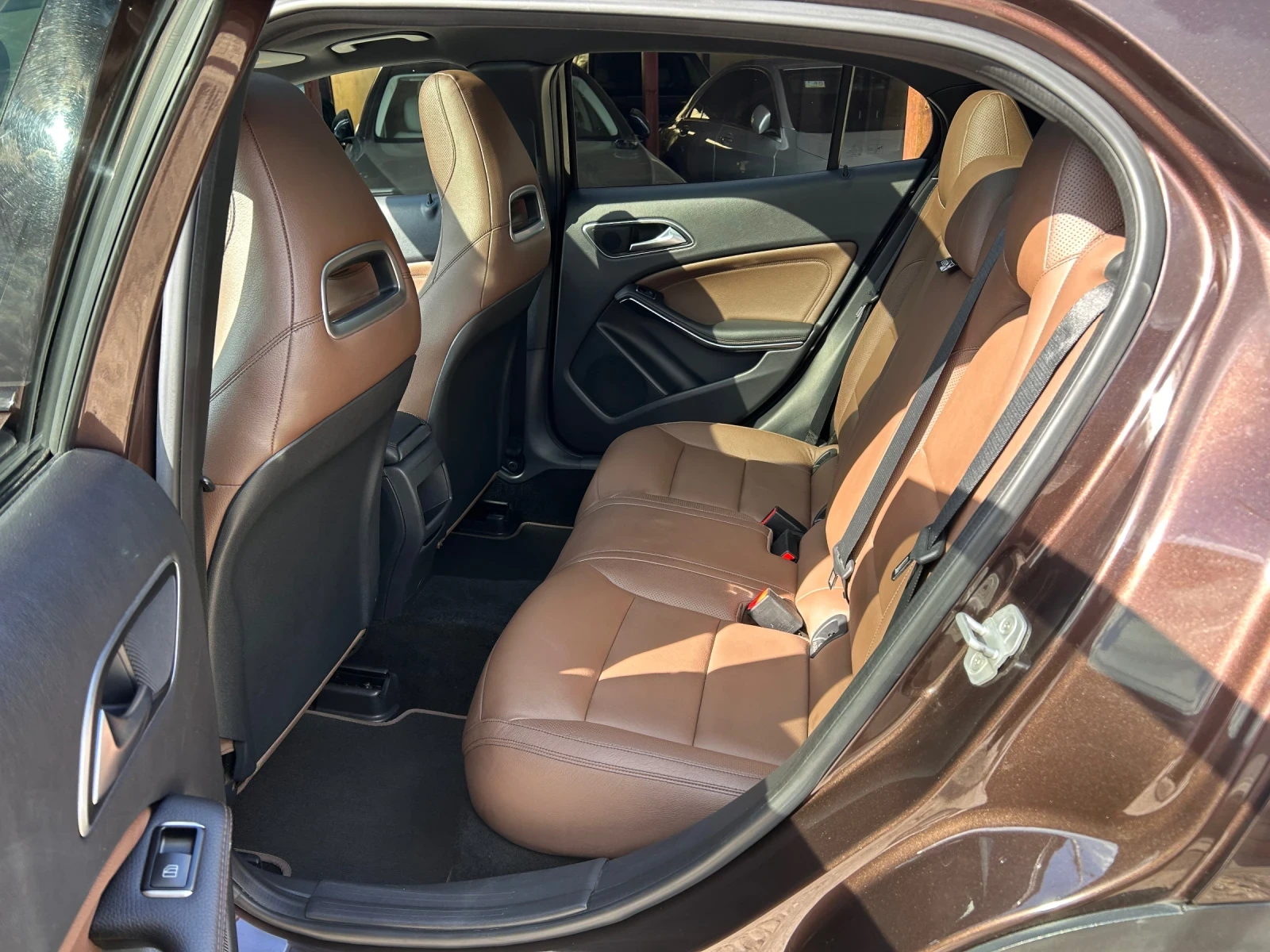 Mercedes-Benz GLA 200 d 4Matic, снимка 15 - Автомобили и джипове - 55005423