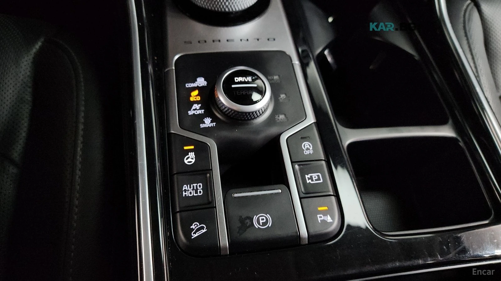 Kia Sorento 2.2D Noblesse 4x4* DISTRONIC* 360* ОБДУХВАНЕ* , снимка 13 - Автомобили и джипове - 55820422