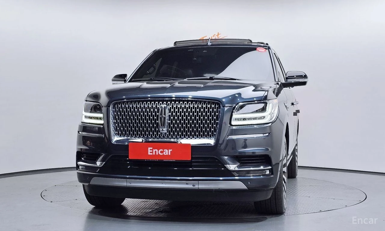 Lincoln Navigator 3.5L* ОБДУХВАНЕ* ДИСТРОНИК* ХЕДЪП* 360КАМЕРА* , снимка 3 - Автомобили и джипове - 55990843
