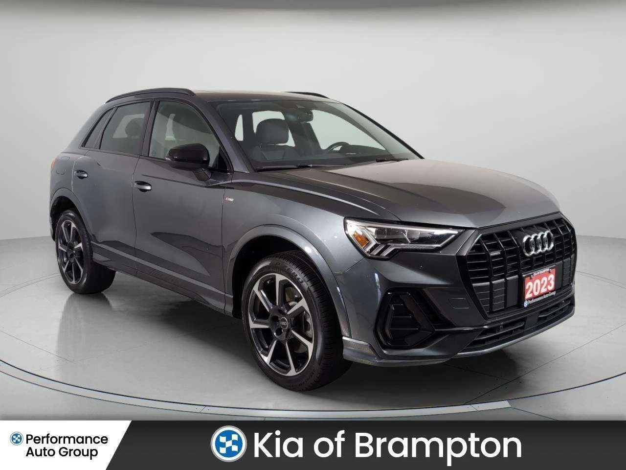 Audi Q3 * Progressiv Quattro 19' Alloys Leather Pano r, снимка 4 - Автомобили и джипове - 56102758