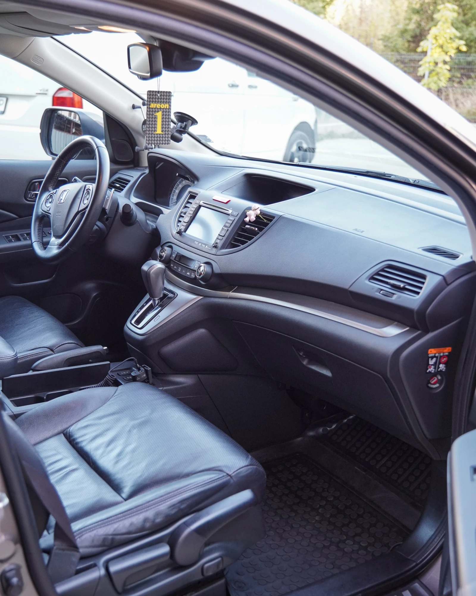 Honda Cr-v 2.0 i-VTEC 4x4 EXECUTIVE | Panorama| Keyless| NAVI, снимка 9 - Автомобили и джипове - 56153316