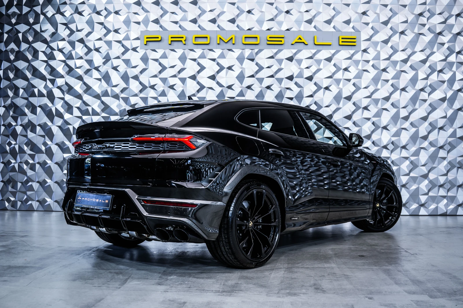 Lamborghini Urus SE* Carbon* B&O, снимка 4 - Автомобили и джипове - 56612444