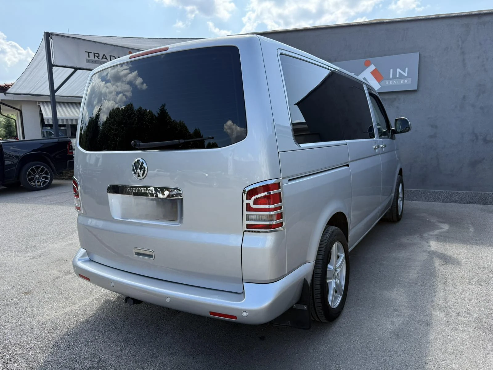 VW Caravelle 2.0 TDI DSG - изображение 4