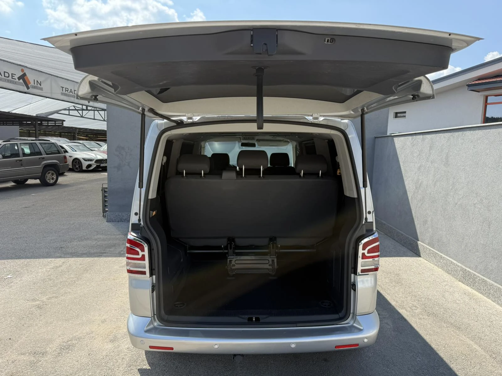 VW Caravelle 2.0 TDI DSG - изображение 8