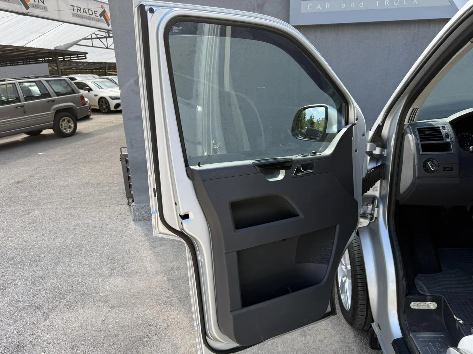 VW Caravelle 2.0 TDI DSG - изображение 9