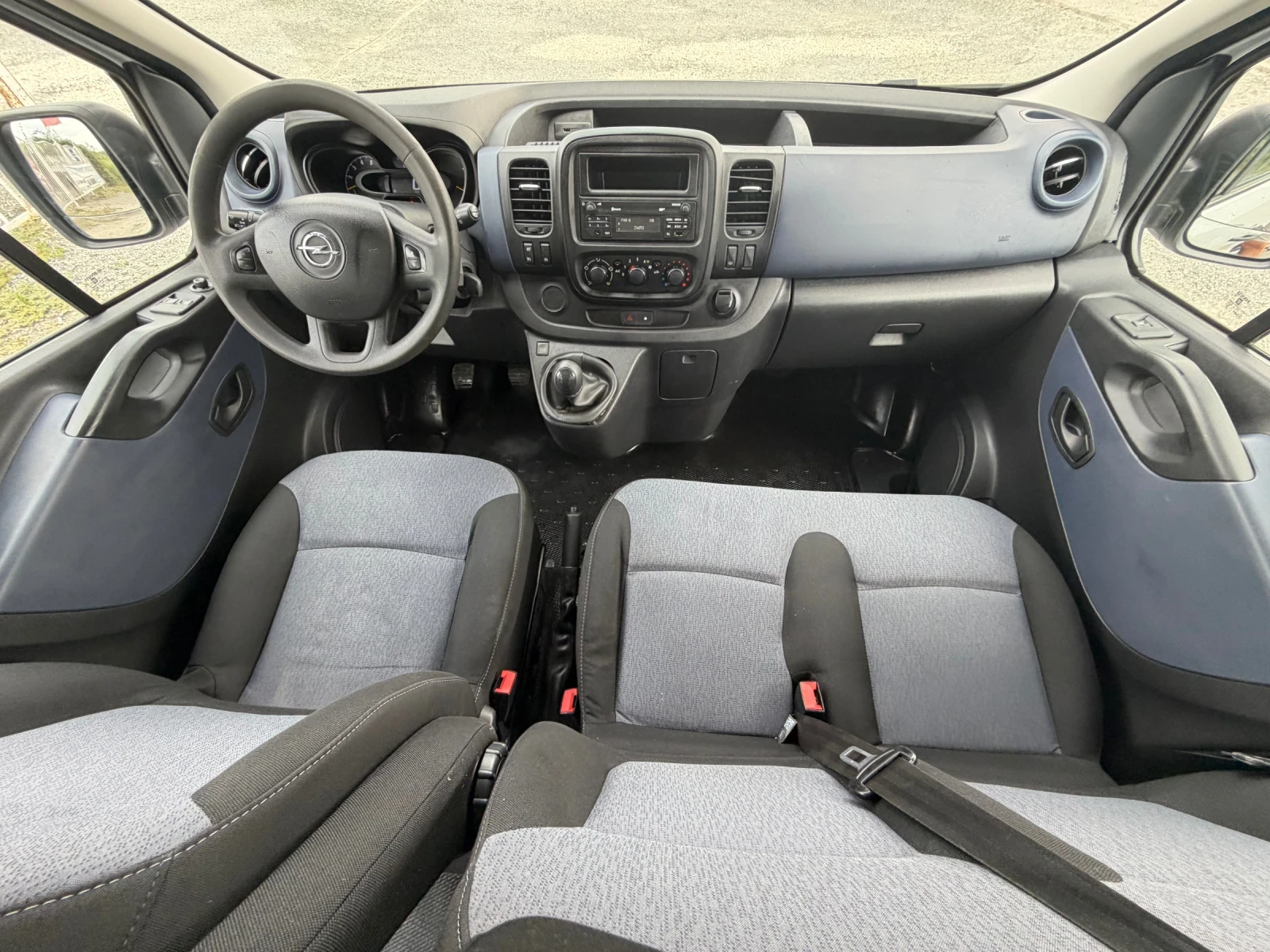 Opel Vivaro TDCI / MAXI / ЕВРО6 / 9-МЕСТЕН / АВТОПИЛОТ, снимка 10 - Бусове и автобуси - 55313092