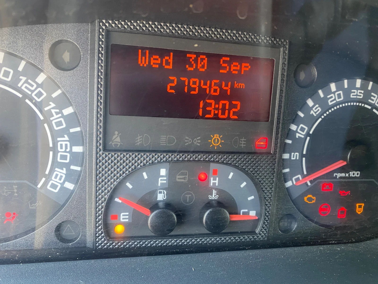 Iveco 35c18 Швейцария, снимка 9 - Бусове и автобуси - 56298465