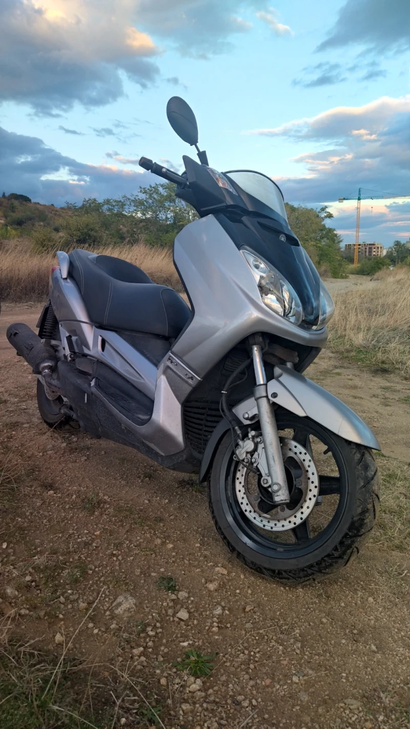 Yamaha X-max 125