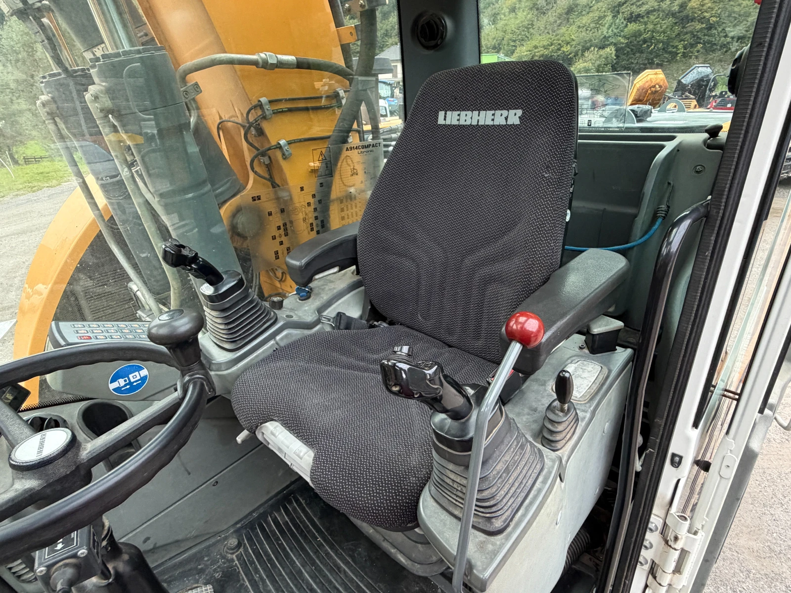 ����� Liebherr � 914 Compact, ��� ����, , ,  | Mobile.bg � ����������� 15