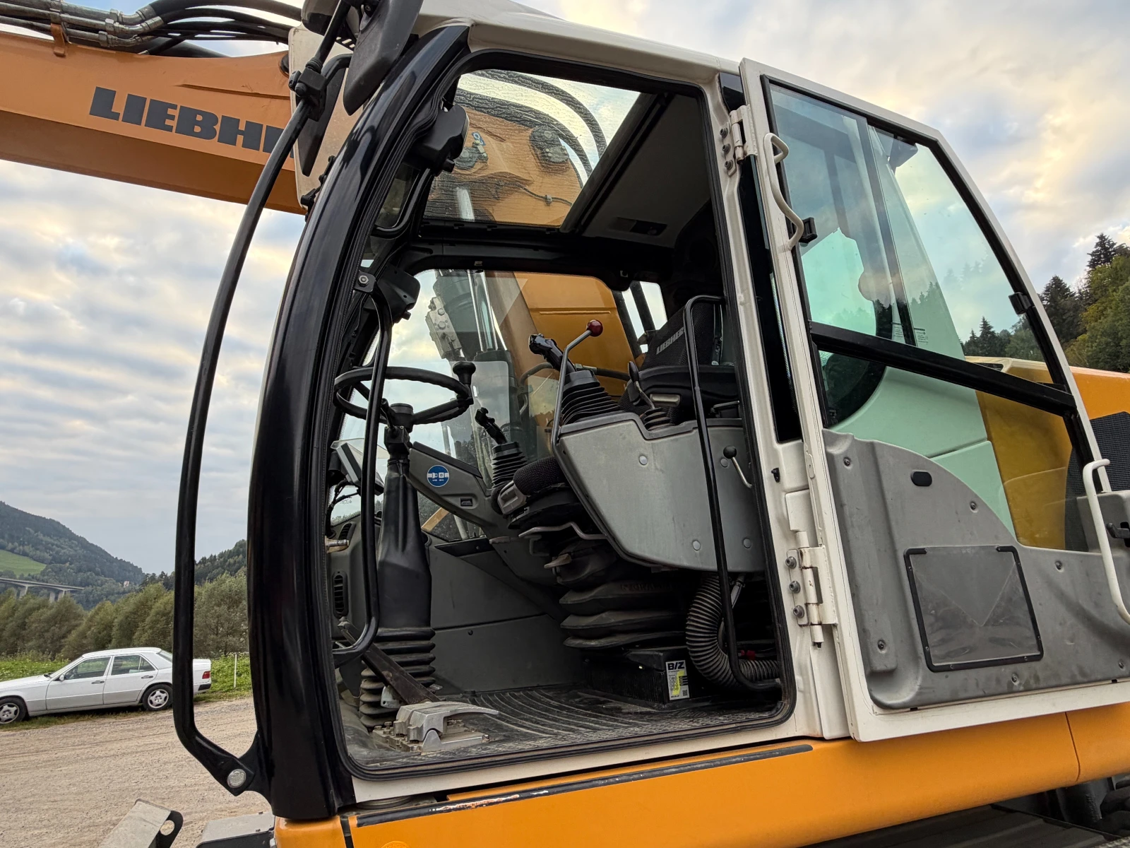 ����� Liebherr � 914 Compact, ��� ����, , ,  | Mobile.bg � ����������� 12