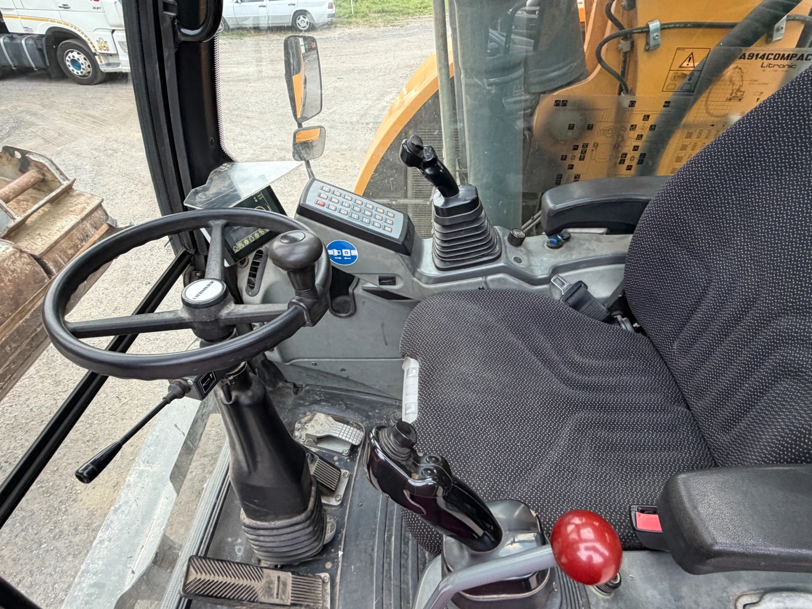 ����� Liebherr � 914 Compact, ��� ����, , ,  | Mobile.bg � ����������� 13