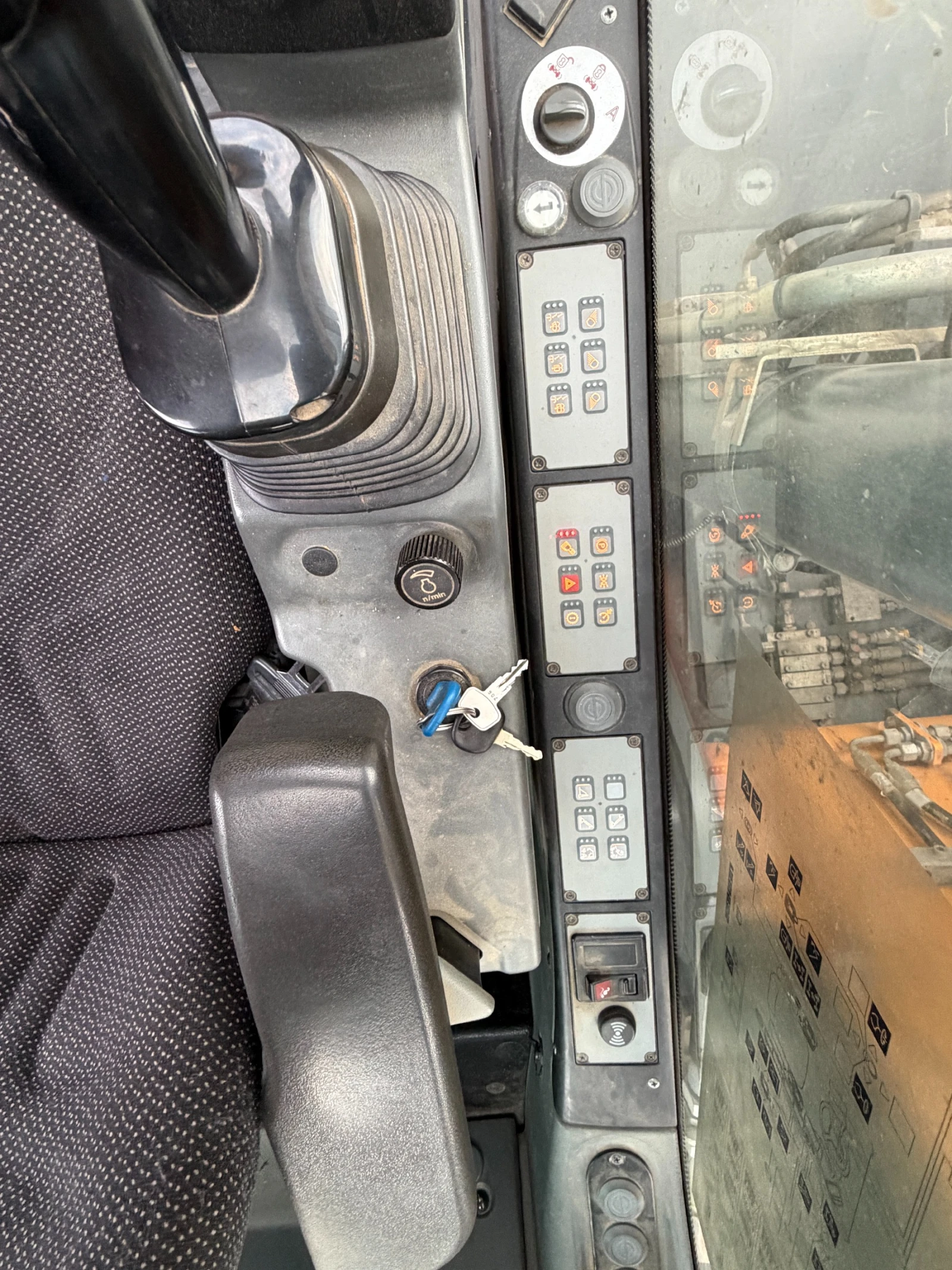 ����� Liebherr � 914 Compact, ��� ����, , ,  | Mobile.bg � ����������� 17
