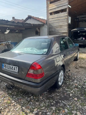 Mercedes-Benz C 180, снимка 4