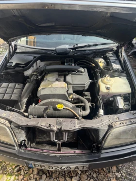 Mercedes-Benz C 180, снимка 9 - Автомобили и джипове - 53605772