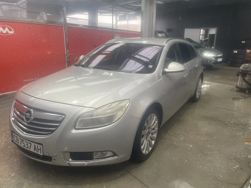 Opel Insignia, снимка 1 - Автомобили и джипове - 47331841