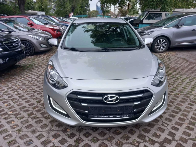 Hyundai I30 !!!1.4benzin !!! Navi !!!, снимка 2 - Автомобили и джипове - 47285379