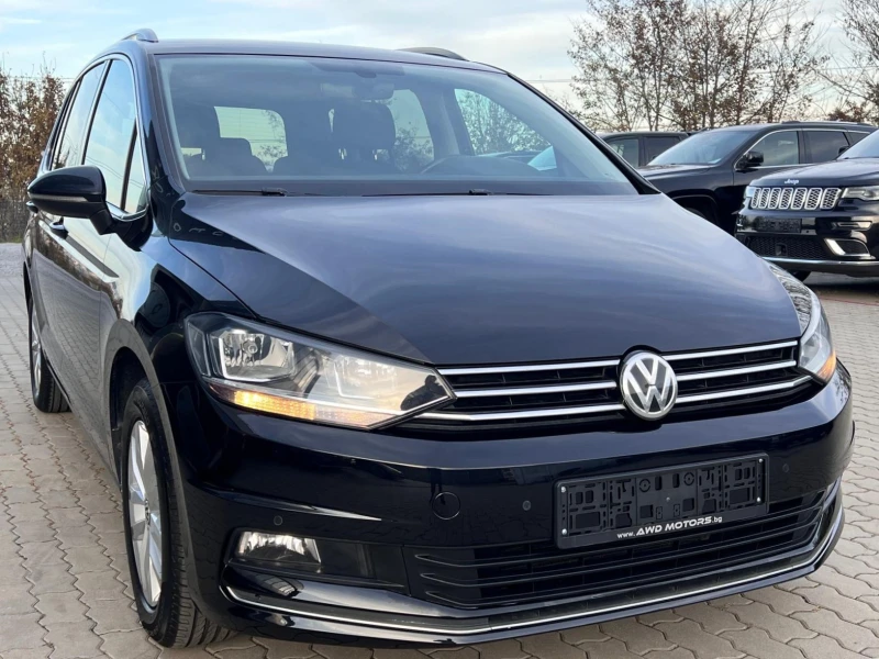 VW Touran 1.5 TSi 150кс DSG Highline 7места ВЪЗВРАЩАЕМО ДДС, снимка 2 - Автомобили и джипове - 48034181