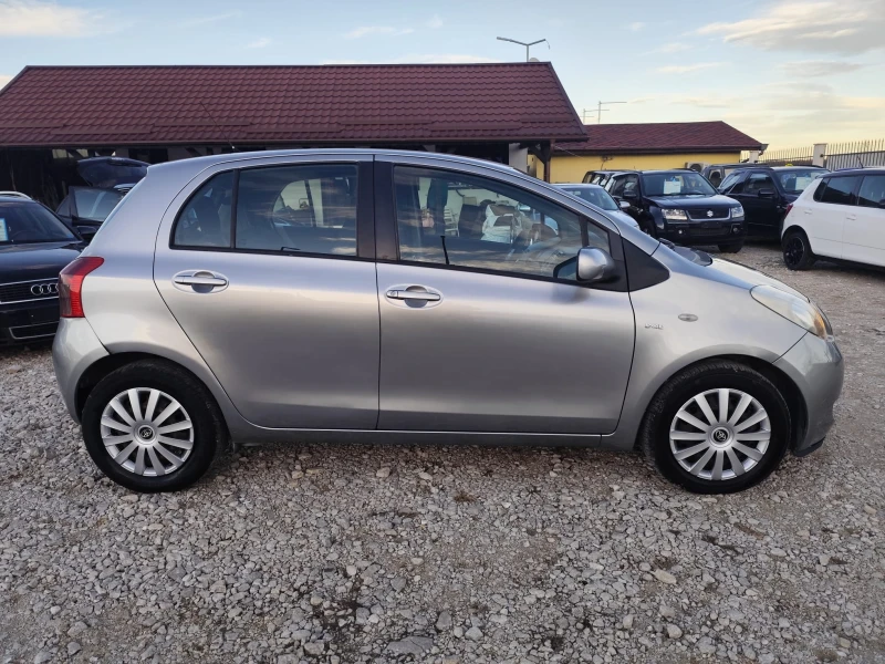 Toyota Yaris 1.4 дизел Автомат, снимка 4 - Автомобили и джипове - 48381601