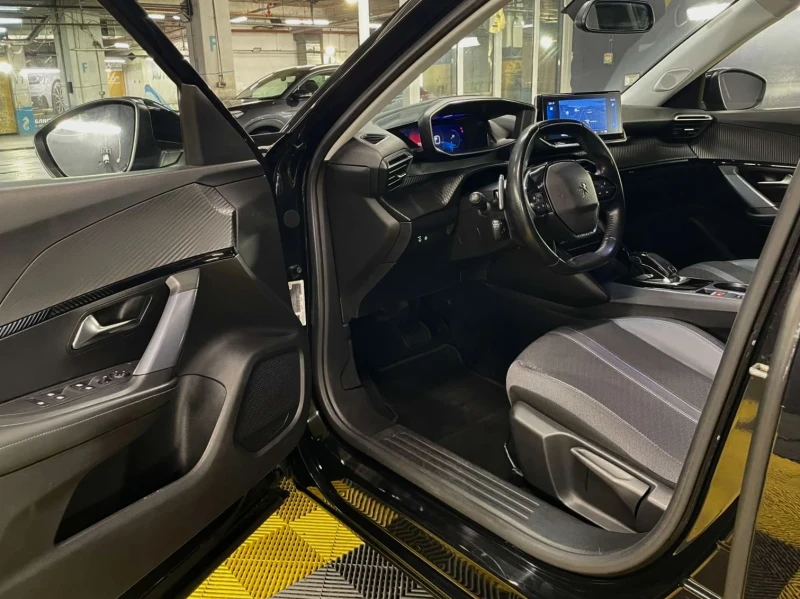 Peugeot 2008 1.5HDI 72.000 km Keyless Дигитално табло , снимка 6 - Автомобили и джипове - 52333968