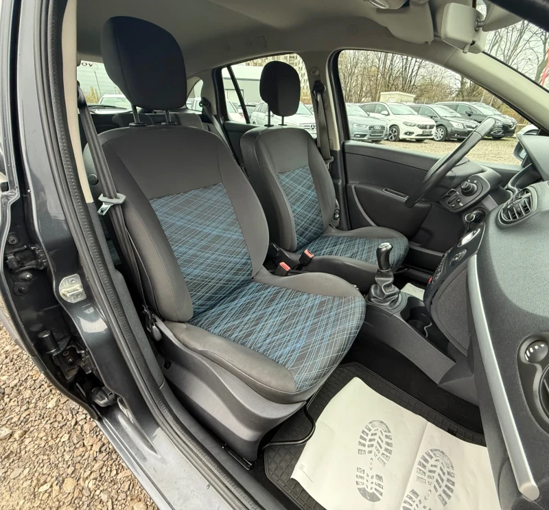Renault Clio 1.2i 75кс * Климатроник* * 4 цилиндъра* , снимка 13 - Автомобили и джипове - 52472320