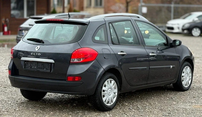 Renault Clio 1.2i 75кс * Климатроник* * 4 цилиндъра* , снимка 6 - Автомобили и джипове - 52472320