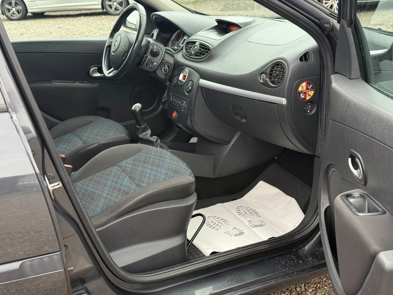 Renault Clio 1.2i 75кс * Климатроник* * 4 цилиндъра* , снимка 11 - Автомобили и джипове - 52472320