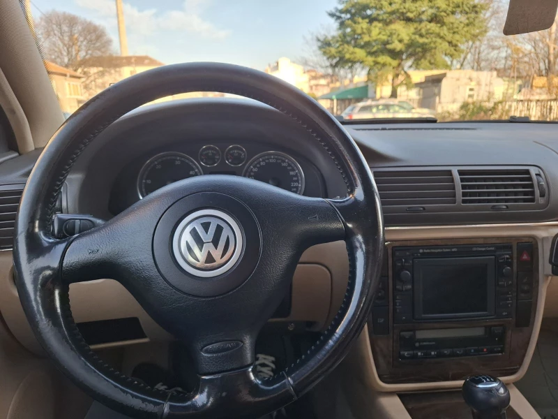 VW Passat, снимка 8 - Автомобили и джипове - 52792078