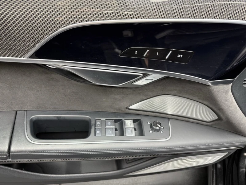 Audi S8 * LWB 4.0T QUATTRO 8SP TIPTRONIC * CARFAX * БЕЗ ПЪ, снимка 16 - Автомобили и джипове - 52842982