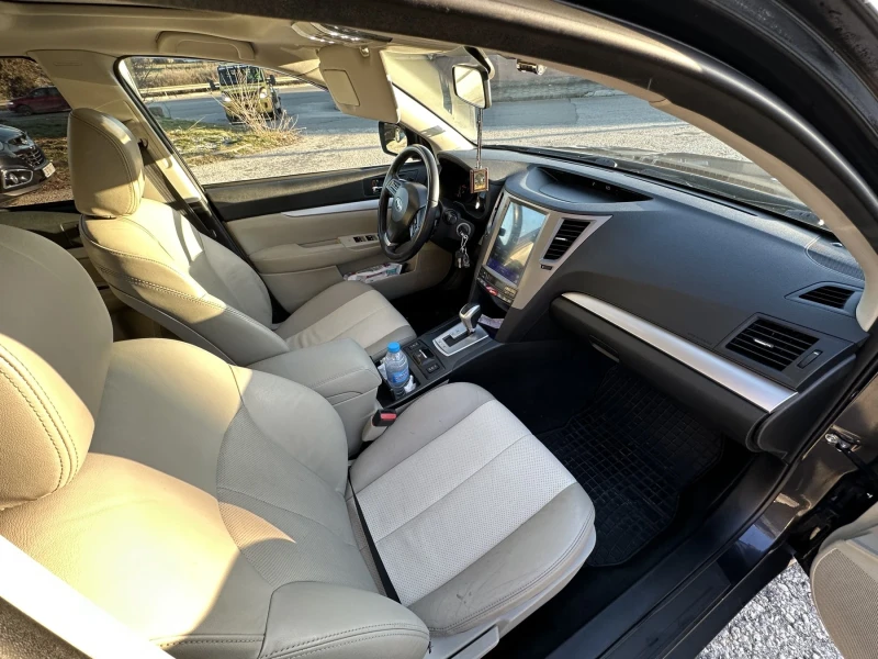 Subaru Outback, снимка 7 - Автомобили и джипове - 53193315